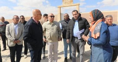 نائب وزيرة الإسكان يتفقد مشروعات الصرف الصحي بالمنيا ضمن حياة كريمة