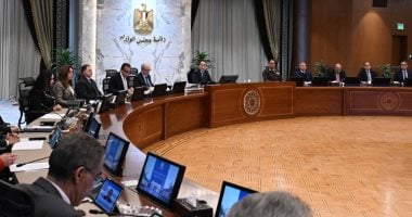 رئيس الوزراء: التصدى لمحاولات احتكار السلع ومواجهتها بحزم