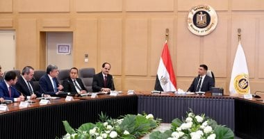 وزير الصناعة يناقش تحديات قطاع السيراميك ووسائل دعم الإنتاج