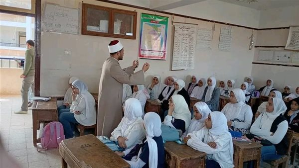 ندوة توعوية عن خلق الحياء في مدارس البحيرة ضمن مبادرة قطار الخير 2