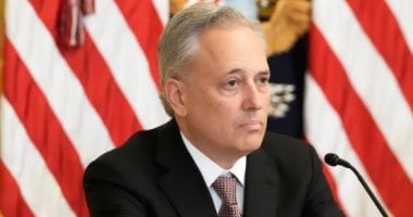 مستشار ترامب يحث على الانسحاب من حرب إيران قبل فوات الأوان