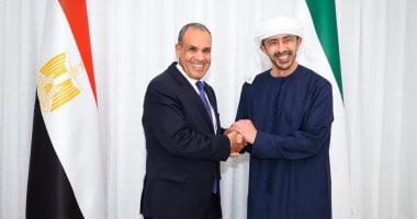 وزير الخارجية يزور الإمارات ويعقد مباحثات مع نظيره وينقل تضامن من مصر