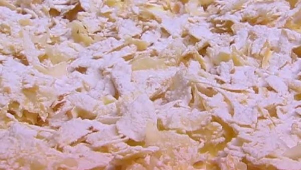 حلويات رمضان: كنافة بالكاسترد والجلاش خطوة بخطوة