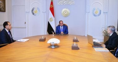 السيسى يستعرض مشروع تطوير ترسانة البحر الأحمر ومصنع اليخوت السياحية