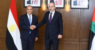 وزير الخارجية يبحث مع نظيره الأردني في عمان تداعيات التصعيد العسكري