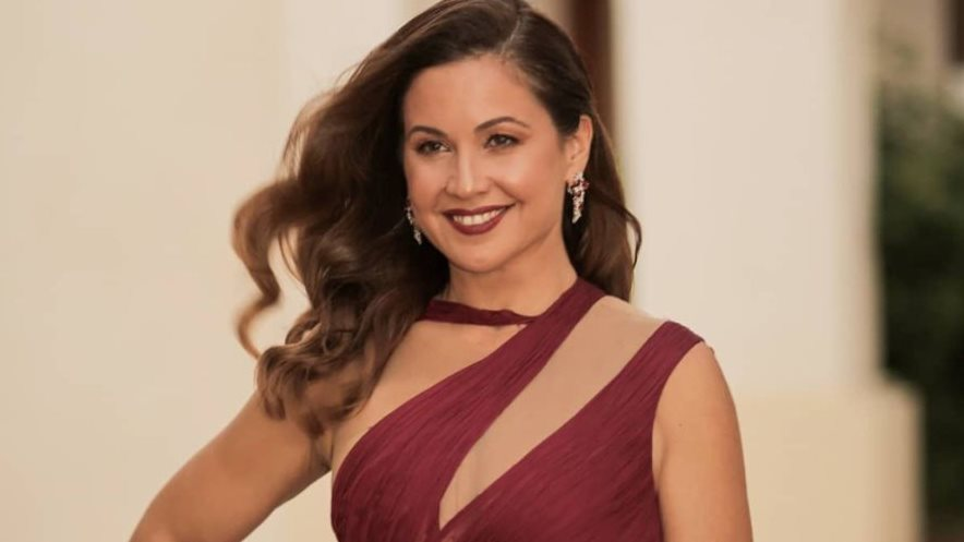 ريا أبي راشد تثير الجدل بإطلالتها في حفل الأوسكار