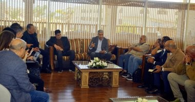 وزير السياحة يلتقي أعضاء غرفة الغوص لتطوير الأنشطة البحرية