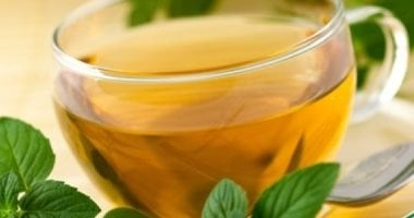 5 مشروبات صباحية لتخفيف الانتفاخ بشكل طبيعي