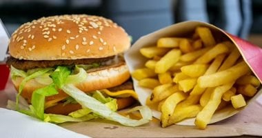 لو هتاكل بره العيد؟ نصائح لتجنب التسمم الغذائي