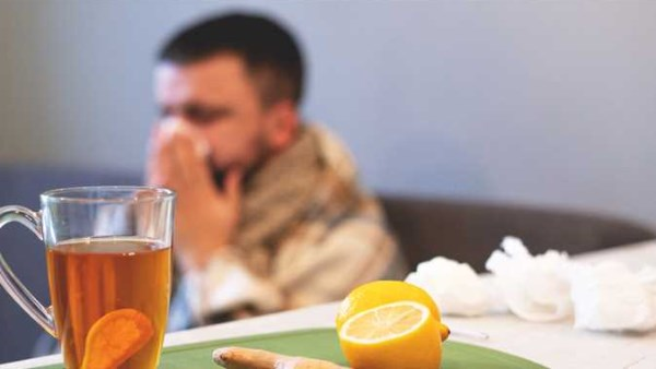 الطقس بيتقلب فجأة.. كيف تحمي نفسك من نزلات البرد المتكررة