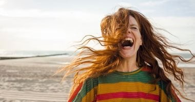 الضحك يخفف الألم ويفيد القلب: ماذا تقول الدراسات عن فوائده