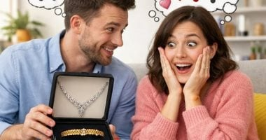 المجوهرات في العلاقات العاطفية: لفتة رومانسية وتجنب سوء الفهم