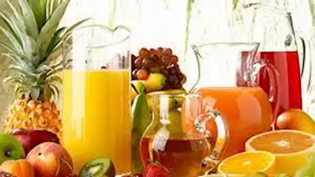 6 مشروبات طبيعية قد تساعد في تفتيت حصوات الكلى – لا تتخلى عنها