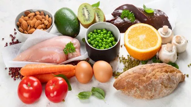 انخفاض السكر في الدم: كيف تعالجه بسرعة بالأطعمة الطبيعية؟