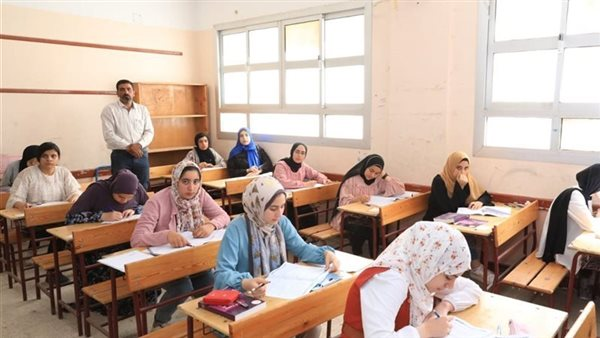 تنطلقت غداً تعليمات عقد امتحانات مارس لطلاب صفوف النقل