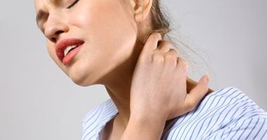 خلل التوتر العنقي: تعريفه وأبرز أعراضه