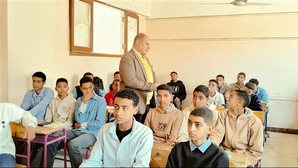 الاعتماد على الإضاءة الطبيعية: خطة تعليم قنا لترشيد الكهرباء