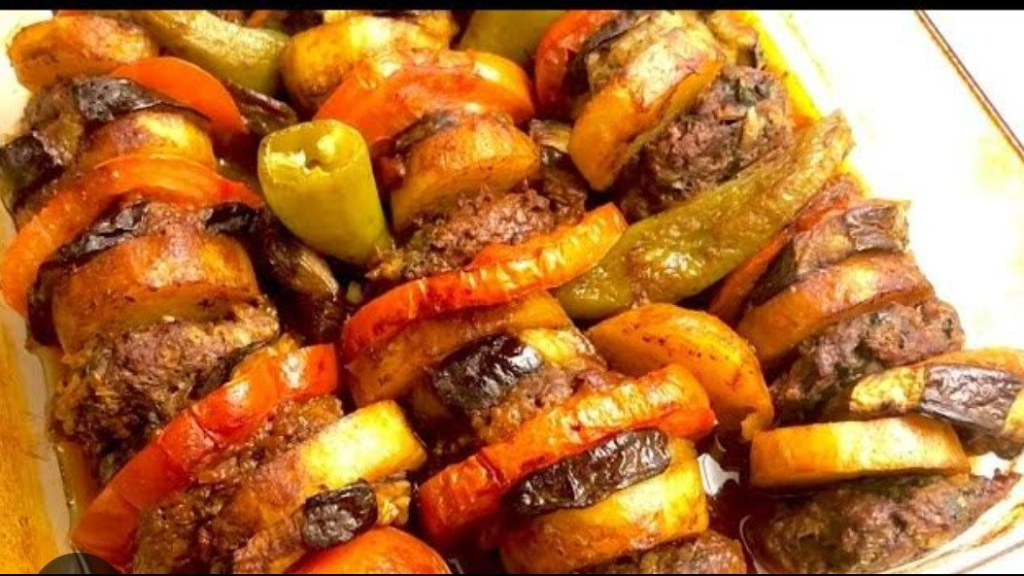 أكلات بعد العيد: صينية كفتة بالبطاطس