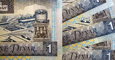 استقرار سعر الدينار الكويتي عند ختام التعاملات
