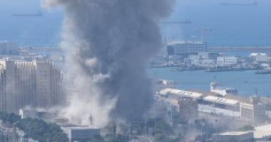 إصابتان في خزان وقود ومبنى صناعي داخل معامل تكرير حيفا