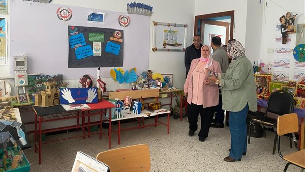 تعليم السويس يتابع انتظام الدراسة في مدرسة محمد حافظ